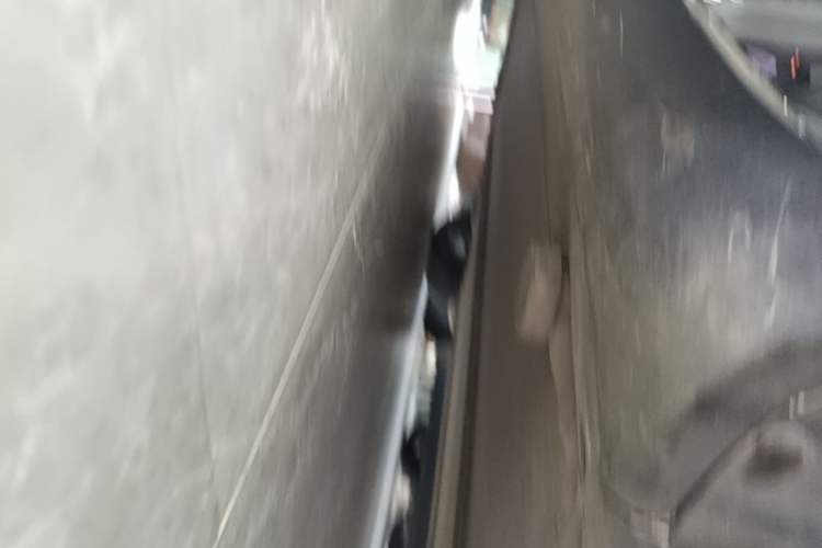 Used Tesla Model Y 2022 Rear-Wheel-Drive Version Right Side Sill
