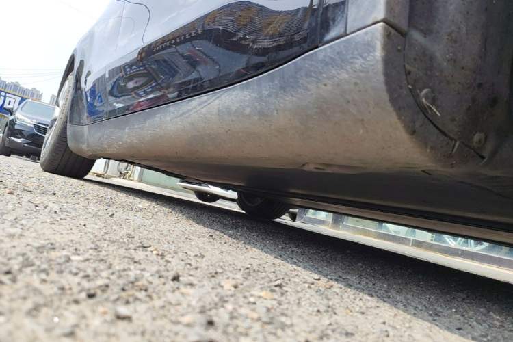 Used Tesla Model Y 2022 Revised Version Rear-Wheel Drive Right Side Sill