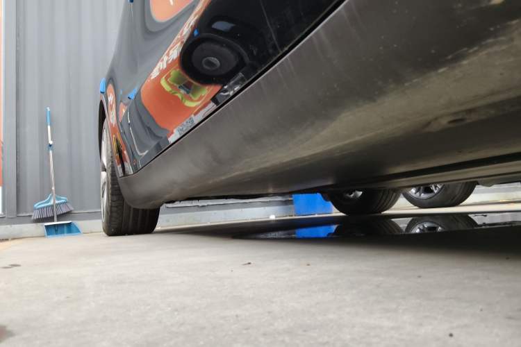 Used Tesla Model Y 2022 Revised Version Rear-Wheel Drive Right Side Sill