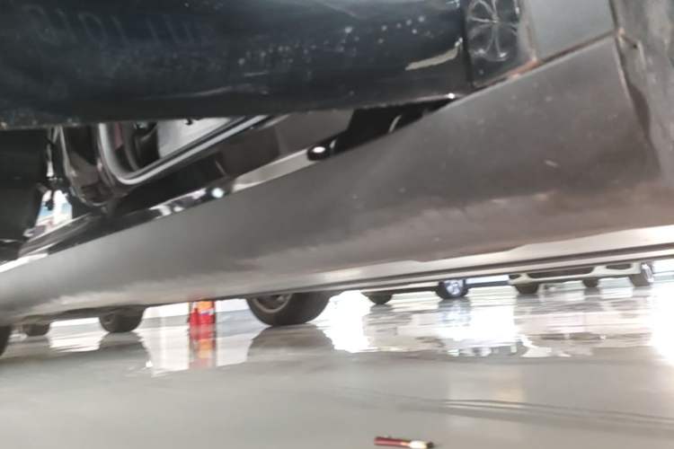 Used Tesla Model Y 2022 Rear-Wheel-Drive Version Right Side Sill