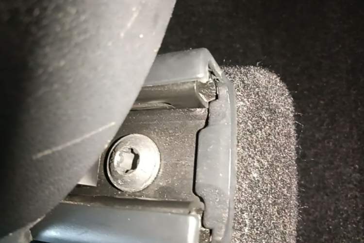 Used Tesla Model Y 2022 Revised Version Rear-Wheel Drive Right Side Sill