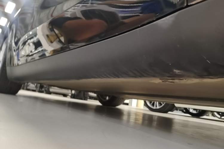 Used Tesla Model Y 2022 Revised Version Rear-Wheel Drive Right Side Sill