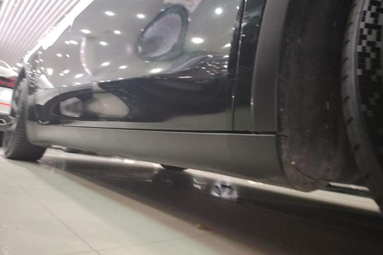 Used Tesla Model Y 2022 Revised Version Rear-Wheel Drive Right Side Sill