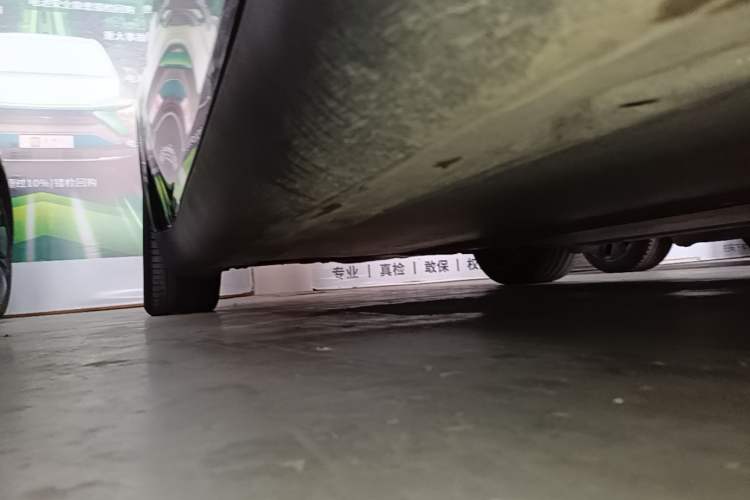 Used Tesla Model Y 2022 Revised Version Rear-Wheel Drive Right Side Sill