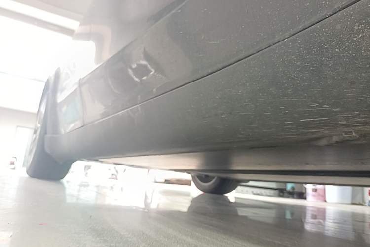 Used Tesla Model Y 2022 Revised Version Rear-Wheel Drive Right Side Sill