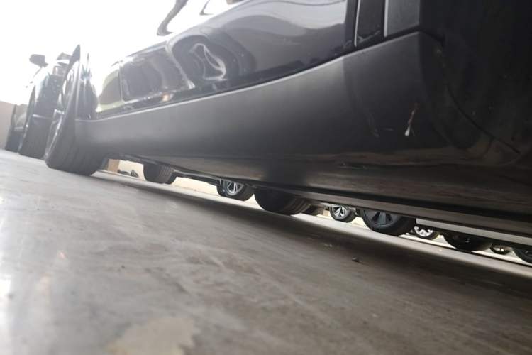 Used Tesla Model Y 2022 Revised Version Rear-Wheel Drive Right Side Sill