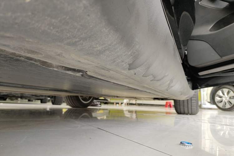 Used Tesla Model Y 2022 Revised Version Rear-Wheel Drive Right Side Sill