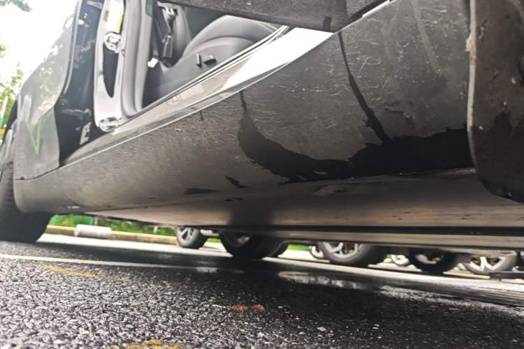 Used Tesla Model Y 2022 Revised Version Rear-Wheel Drive Right Side Sill