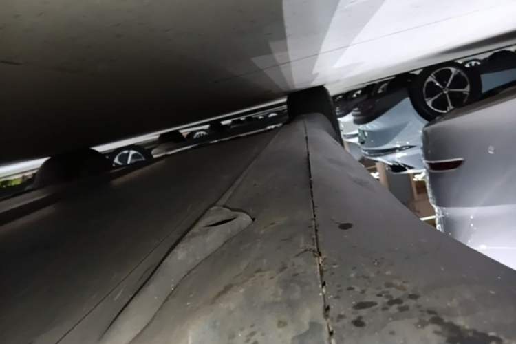 Used Tesla Model Y 2022 Revised Version Rear-Wheel Drive Right Side Sill