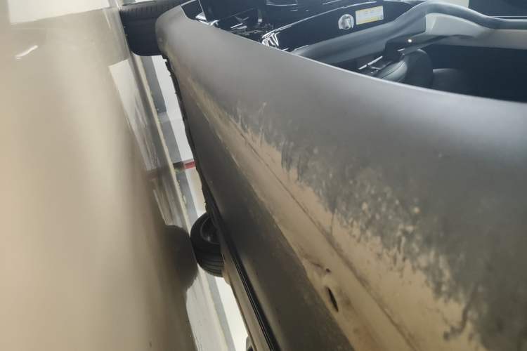 Used Tesla Model Y 2022 Revised Version Long-Range All-Wheel Drive Right Side Sill