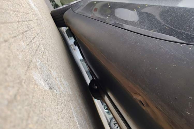 Used Tesla Model Y 2022 Rear-Wheel-Drive Version Right Side Sill