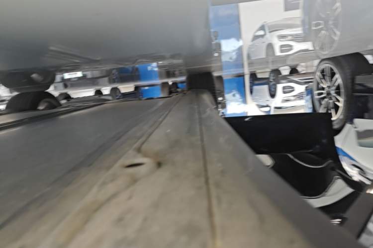 Used Tesla Model Y 2022 Rear-Wheel-Drive Version Right Side Sill