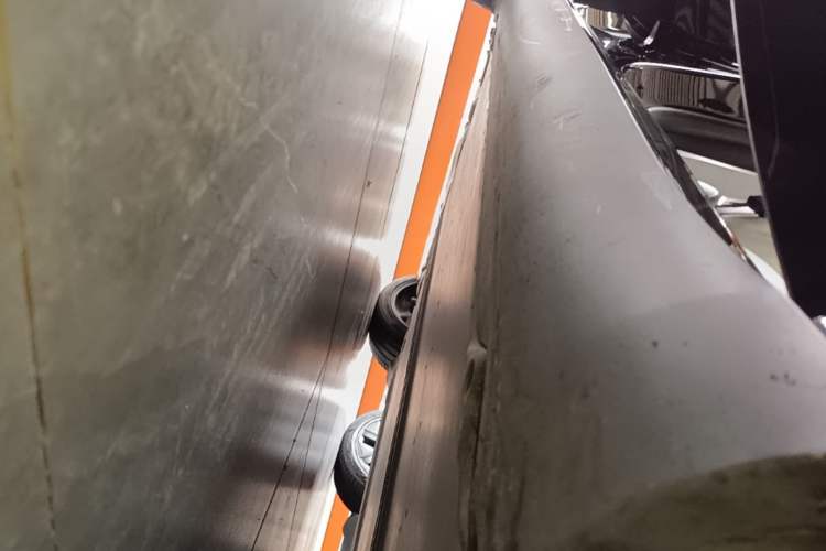 Used Tesla Model Y 2022 Revised Version Rear-Wheel Drive Right Side Sill