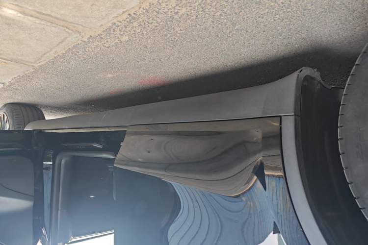 Used Tesla Model Y 2022 Revised Version Rear-Wheel Drive Right Side Sill