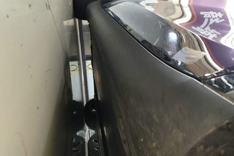 Used Tesla Model Y 2022 Revised Version Rear-Wheel Drive Right Side Sill