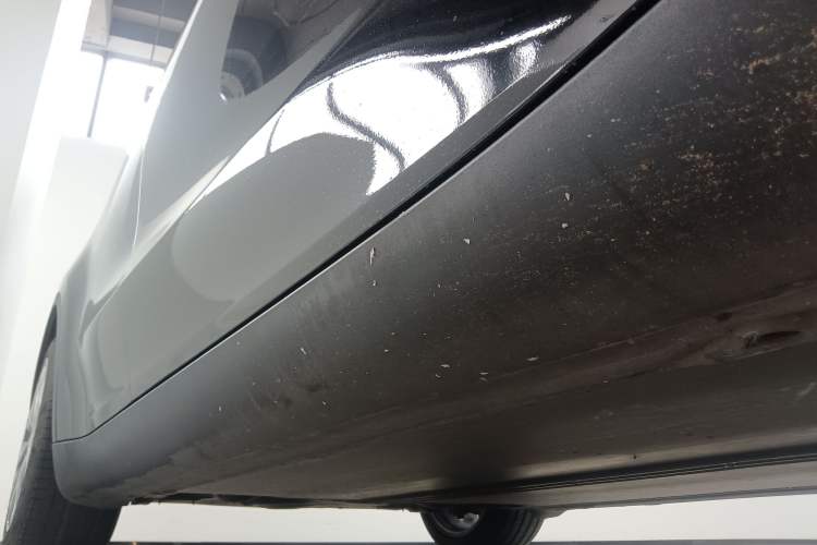 Used Tesla Model Y 2022 Revised Version Rear-Wheel Drive Right Side Sill