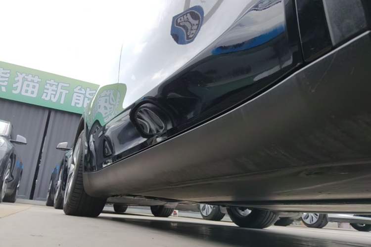 Used Tesla Model Y 2022 Revised Version Rear-Wheel Drive Right Side Sill