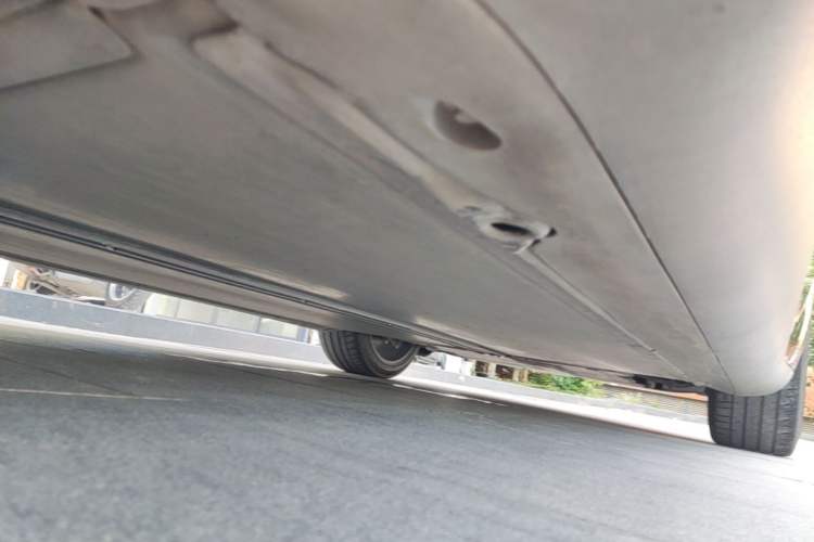 Used Tesla Model Y 2022 Rear-Wheel-Drive Version Right Side Sill