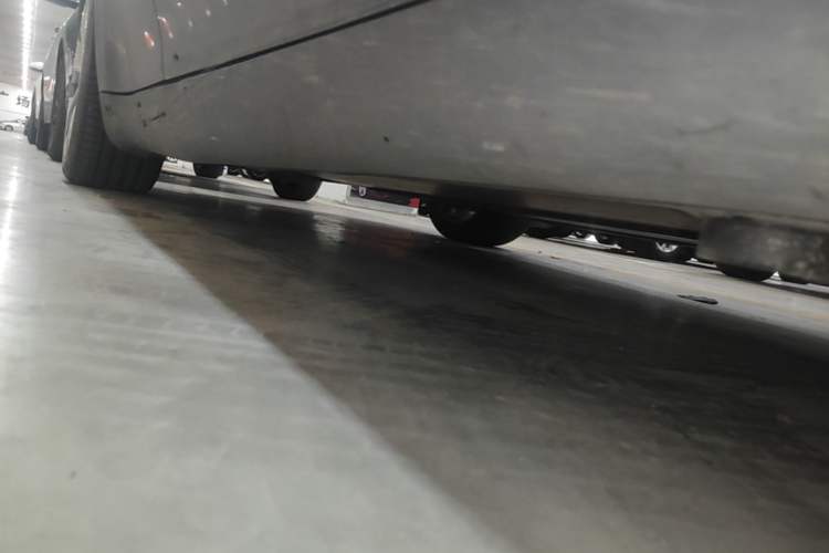 Used Tesla Model Y 2022 Rear-Wheel-Drive Version Right Side Sill