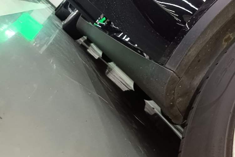 Used Tesla Model Y 2022 Revised Version Rear-Wheel Drive Right Side Sill