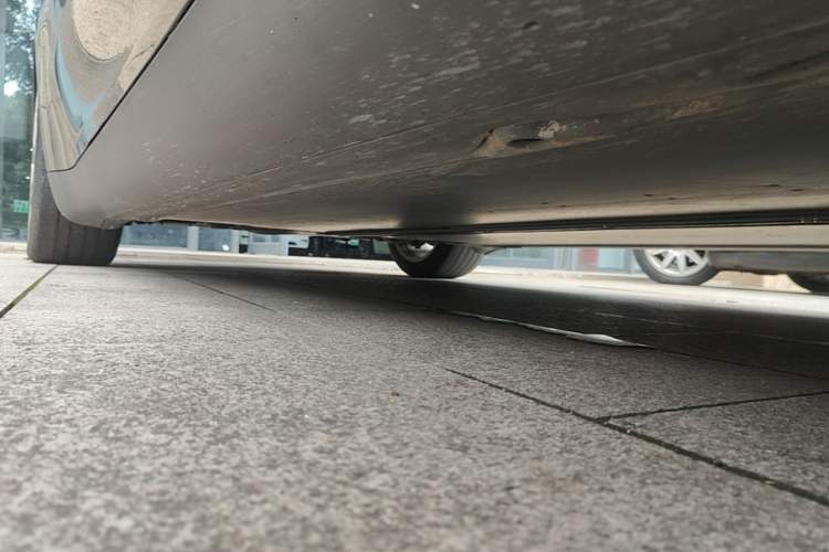 Used Tesla Model Y 2022 Rear-Wheel-Drive Version Right Side Sill