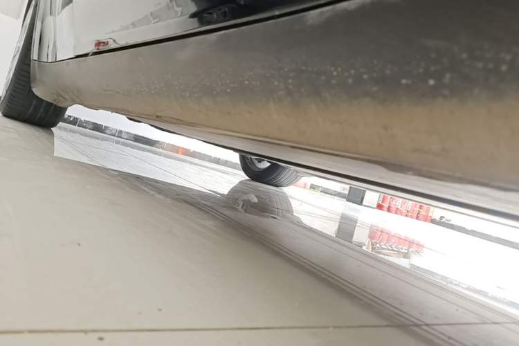 Used Tesla Model Y 2022 Revised Version Rear-Wheel Drive Right Side Sill