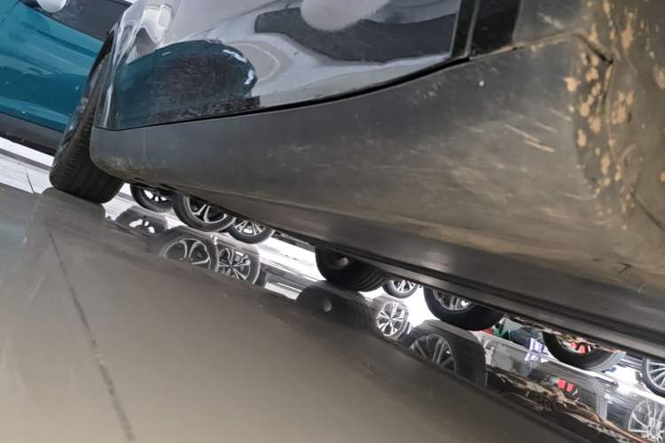 Used Tesla Model Y 2022 Revised Version Rear-Wheel Drive Right Side Sill