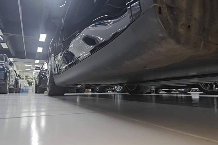 Used Tesla Model Y 2022 Revised Version Rear-Wheel Drive Right Side Sill