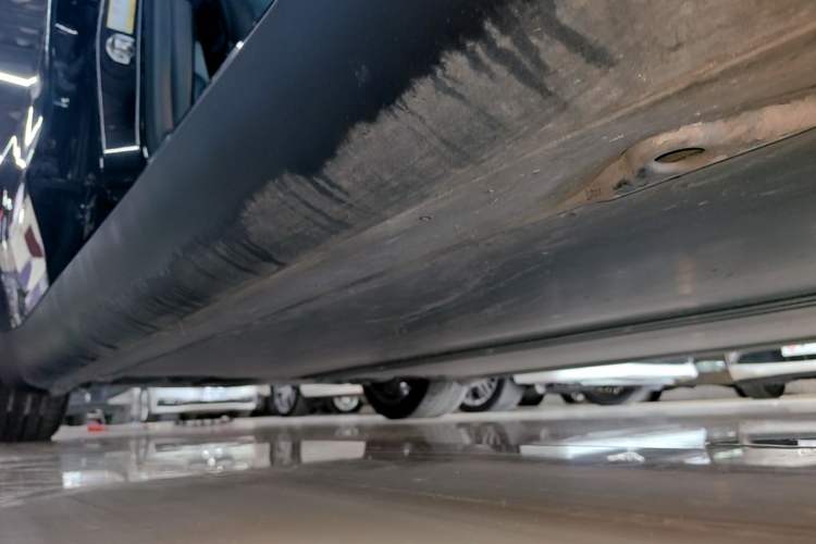 Used Tesla Model Y 2022 Revised Version Rear-Wheel Drive Right Side Sill