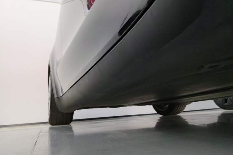 Used Tesla Model Y 2022 Revised Version Rear-Wheel Drive Right Side Sill