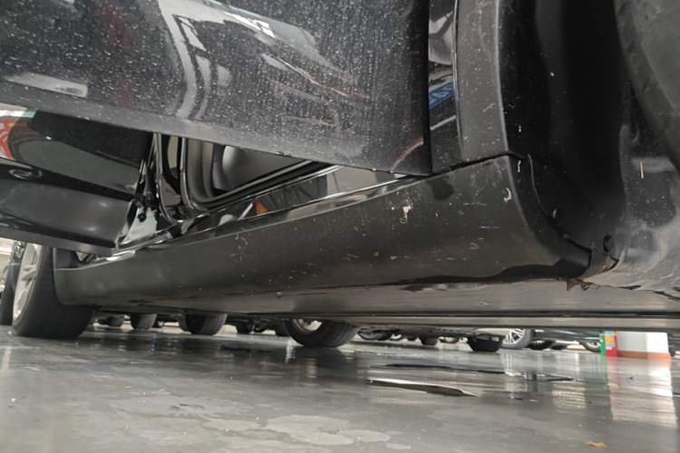Used Tesla Model Y 2022 Revised Version Rear-Wheel Drive Right Side Sill