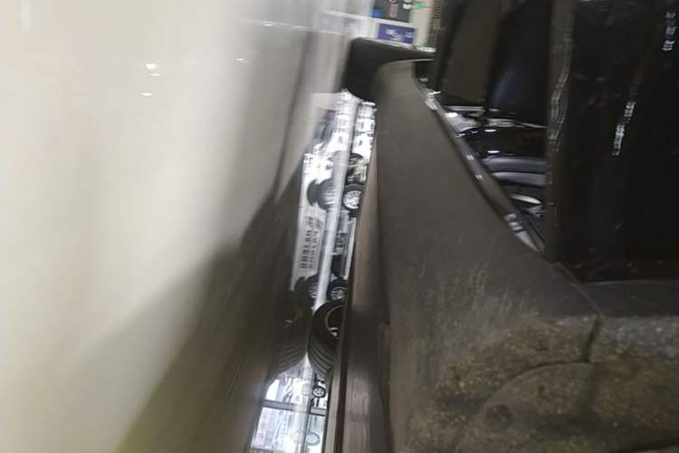 Used Tesla Model Y 2022 Revised Version Rear-Wheel Drive Right Side Sill