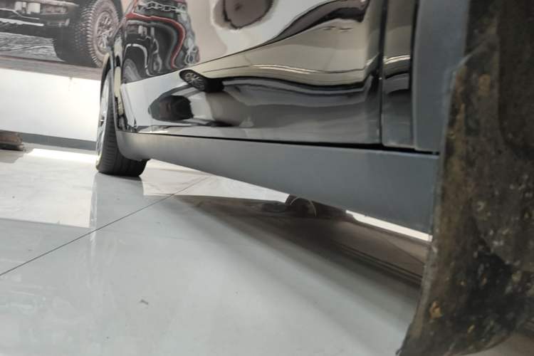 Used Tesla Model Y 2022 Revised Version Rear-Wheel Drive Right Side Sill