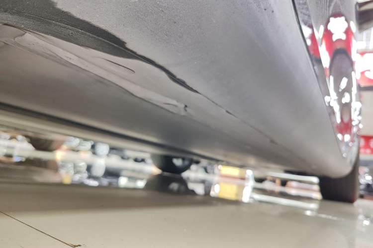Used Tesla Model Y 2022 Rear-Wheel-Drive Version Right Side Sill