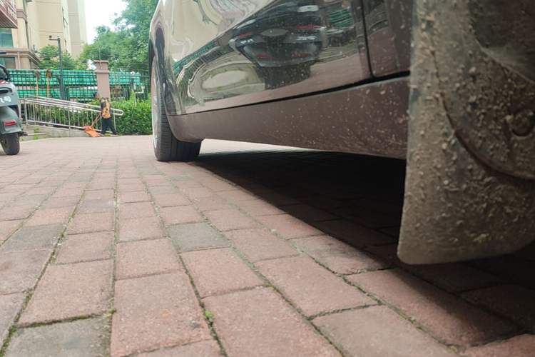 Used Tesla Model Y 2022 Revised Version Rear-Wheel Drive Right Side Sill