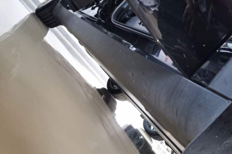 Used Tesla Model Y 2022 Revised Version Rear-Wheel Drive Right Side Sill