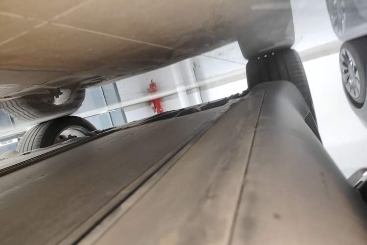 Used Tesla Model Y 2022 Revised Version Rear-Wheel Drive Right Side Sill