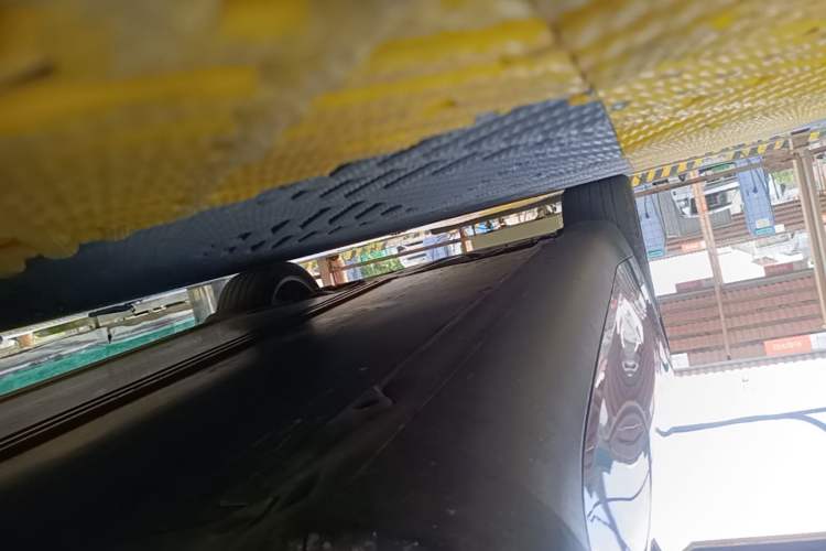 Used Tesla Model Y 2022 Revised Version Rear-Wheel Drive Right Side Sill