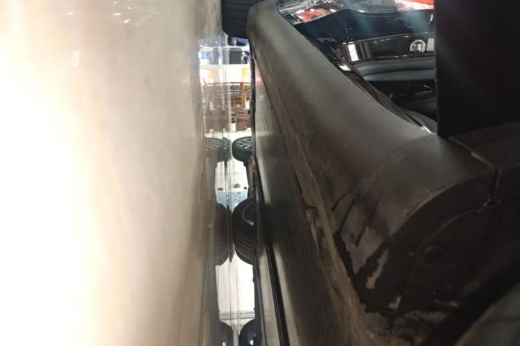 Used Tesla Model Y 2022 Revised Version Rear-Wheel Drive Right Side Sill