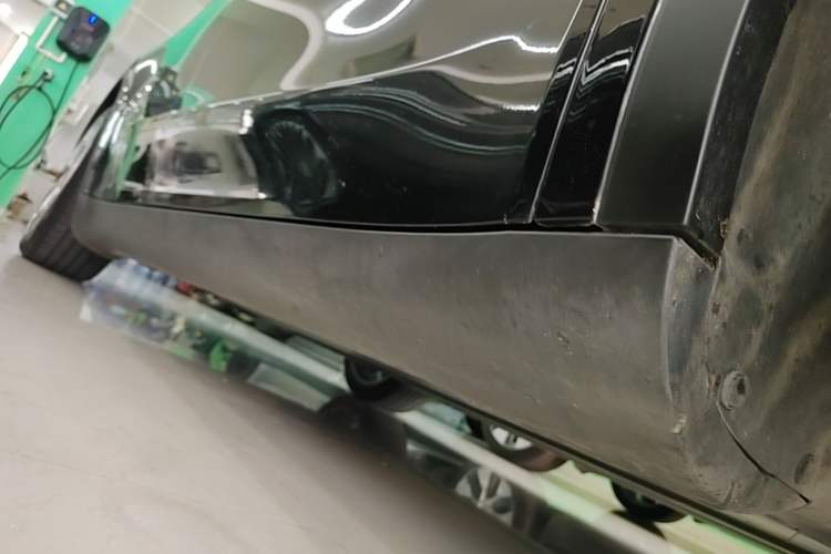 Used Tesla Model Y 2022 Revised Version Rear-Wheel Drive Right Side Sill