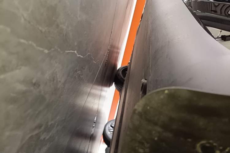 Used Tesla Model Y 2022 Rear-Wheel-Drive Version Right Side Sill