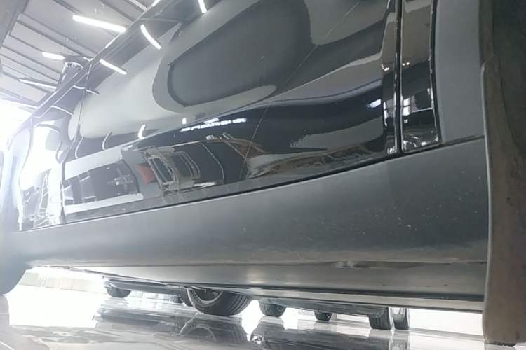 Used Tesla Model Y 2022 Revised Version Rear-Wheel Drive Right Side Sill