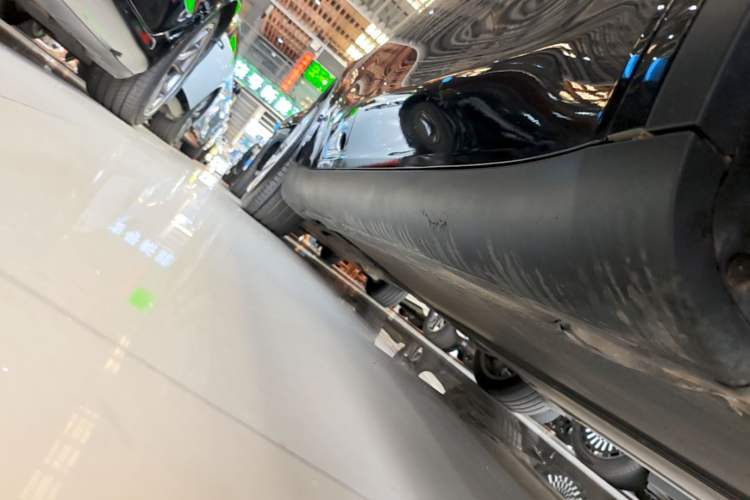 Used Tesla Model Y 2022 Revised Version Rear-Wheel Drive Right Side Sill