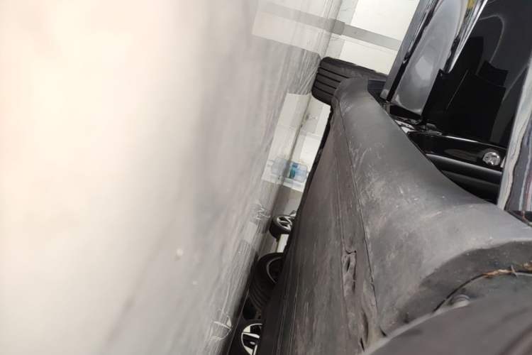 Used Tesla Model Y 2022 Revised Version Rear-Wheel Drive Right Side Sill