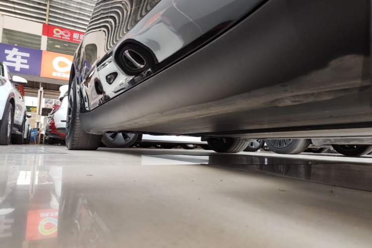 Used Tesla Model Y 2022 Rear-Wheel-Drive Version Right Side Sill
