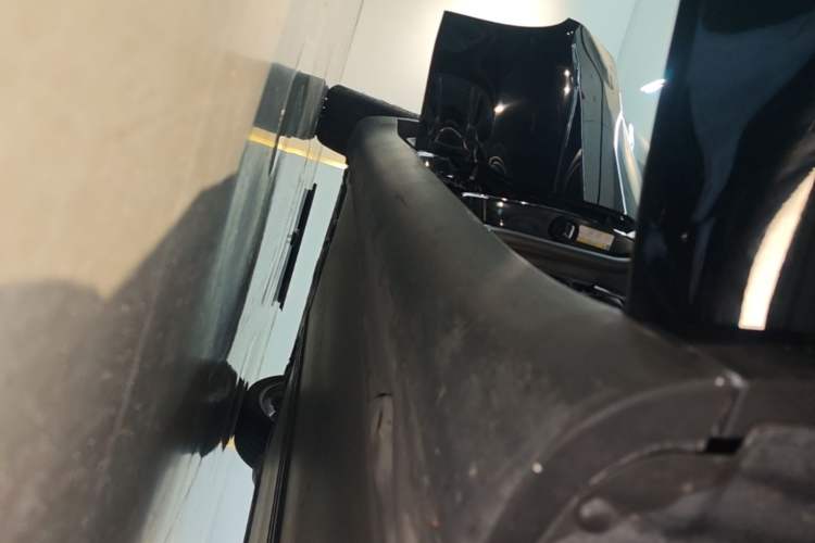 Used Tesla Model Y 2022 Revised Version Rear-Wheel Drive Right Side Sill