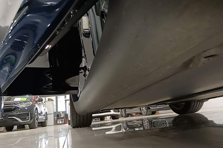 Used Tesla Model Y 2022 Revised Version Rear-Wheel Drive Right Side Sill