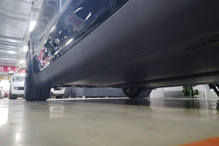 Used Tesla Model Y 2022 Revised Version Rear-Wheel Drive Right Side Sill
