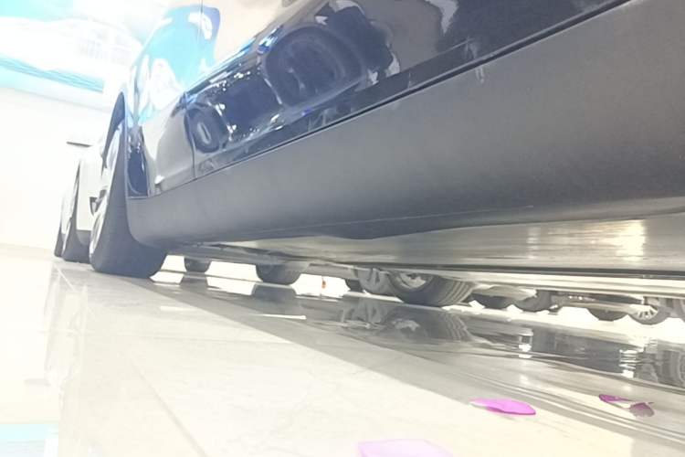 Used Tesla Model Y 2022 Revised Version Rear-Wheel Drive Right Side Sill