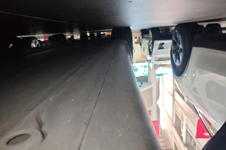 Used Tesla Model Y 2022 Rear-Wheel-Drive Version Right Side Sill